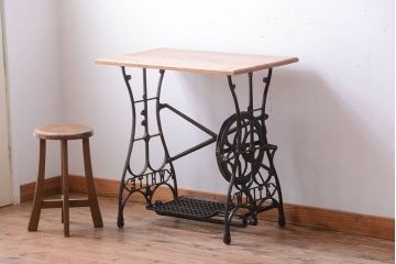 ヴィンテージ家具　アメリカビンテージ　WHITE(ホワイト)ミシンテーブル