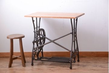ヴィンテージ家具　アメリカビンテージ　WHITE(ホワイト)ミシンテーブル