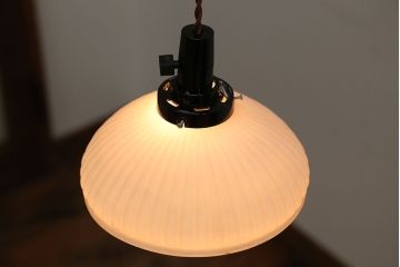 和製アンティーク　レトロな白いガラスの電笠天井照明(ペンダントライト)