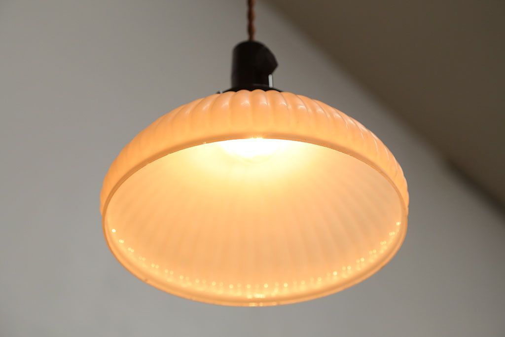 和製アンティーク　レトロな白いガラスの電笠天井照明(ペンダントライト)