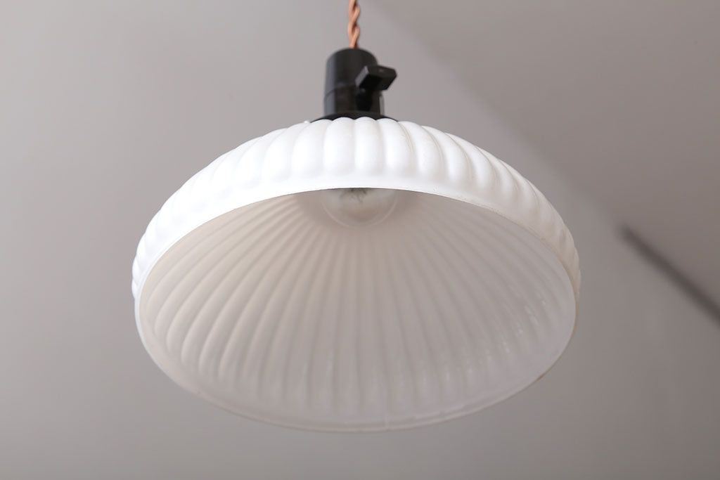 和製アンティーク　レトロな白いガラスの電笠天井照明(ペンダントライト)