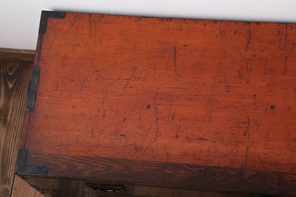 アンティーク家具　古民具・骨董　前面欅材!モダンな時代箪笥(衣装箪笥)(2)