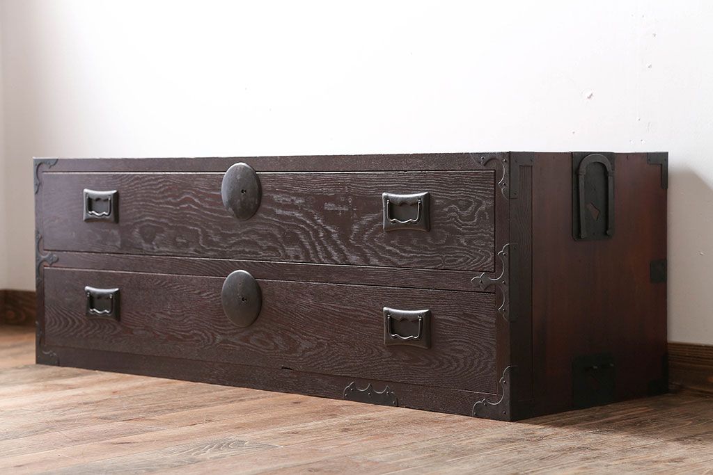 アンティーク家具　古民具・骨董　前面欅材!モダンな時代箪笥(衣装箪笥)(2)
