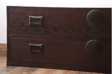 アンティーク家具　古民具・骨董　前面欅材!モダンな時代箪笥(衣装箪笥)(2)