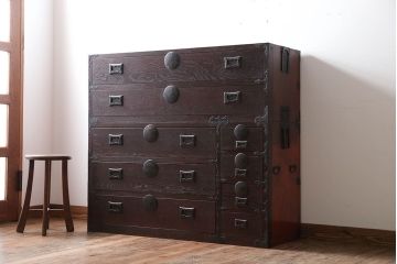 アンティーク家具　古民具・骨董　前面欅材!モダンな時代箪笥(衣装箪笥)(2)