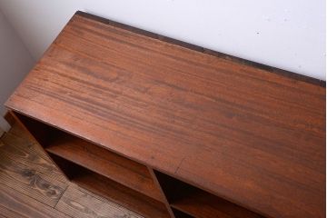 レトロ家具　昭和レトロ　古い木製のとても大きな横型アンティークマス目棚(ロッカー)