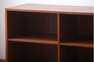 レトロ家具　昭和レトロ　古い木製のとても大きな横型アンティークマス目棚(ロッカー)