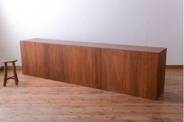 レトロ家具　昭和レトロ　古い木製のとても大きな横型アンティークマス目棚(ロッカー)