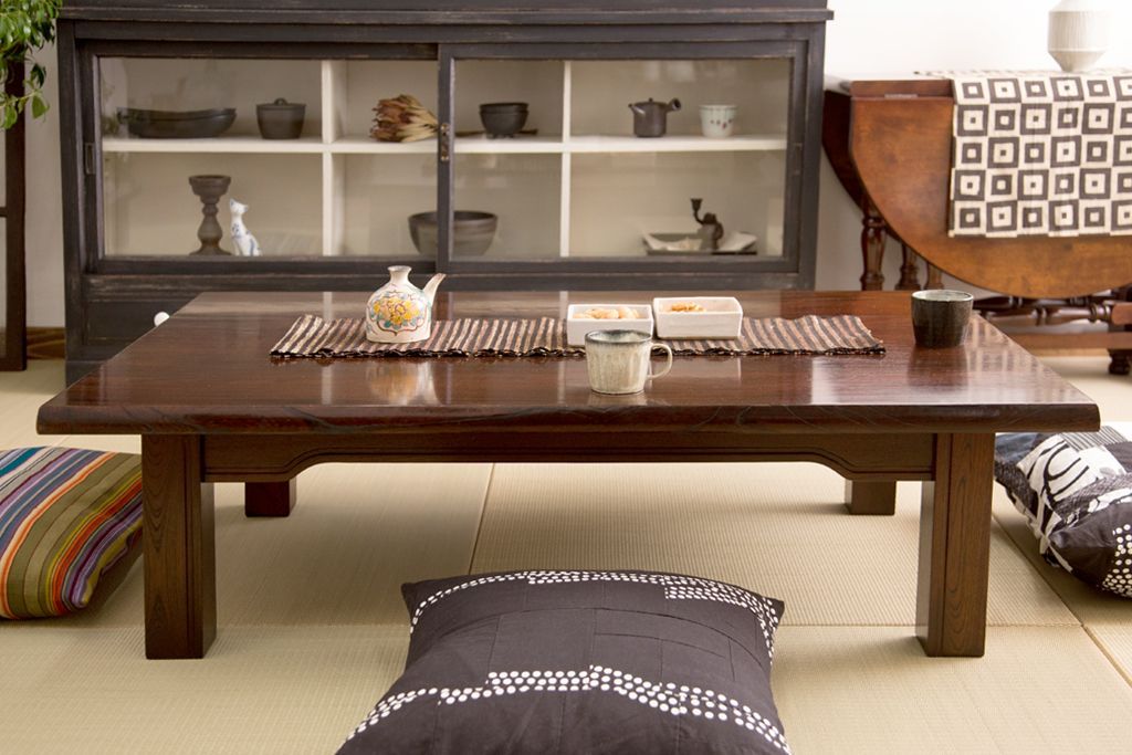 中古　民芸家具　総欅材の高級座卓(センターテーブル)