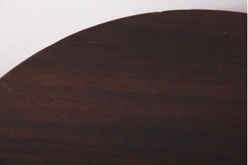 アンティーク家具　イギリスアンティーク　上品でおしゃれなチルトアップカフェテーブル(コーヒーテーブル、サイドテーブル)