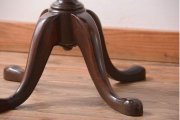 アンティーク家具　イギリスアンティーク　上品でおしゃれなチルトアップカフェテーブル(コーヒーテーブル、サイドテーブル)