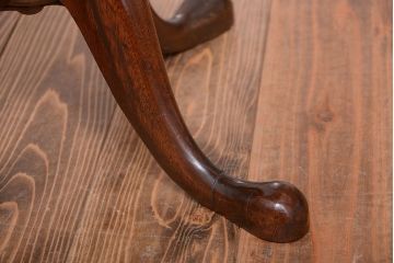 アンティーク家具　イギリスアンティーク　上品でおしゃれなチルトアップカフェテーブル(コーヒーテーブル、サイドテーブル)