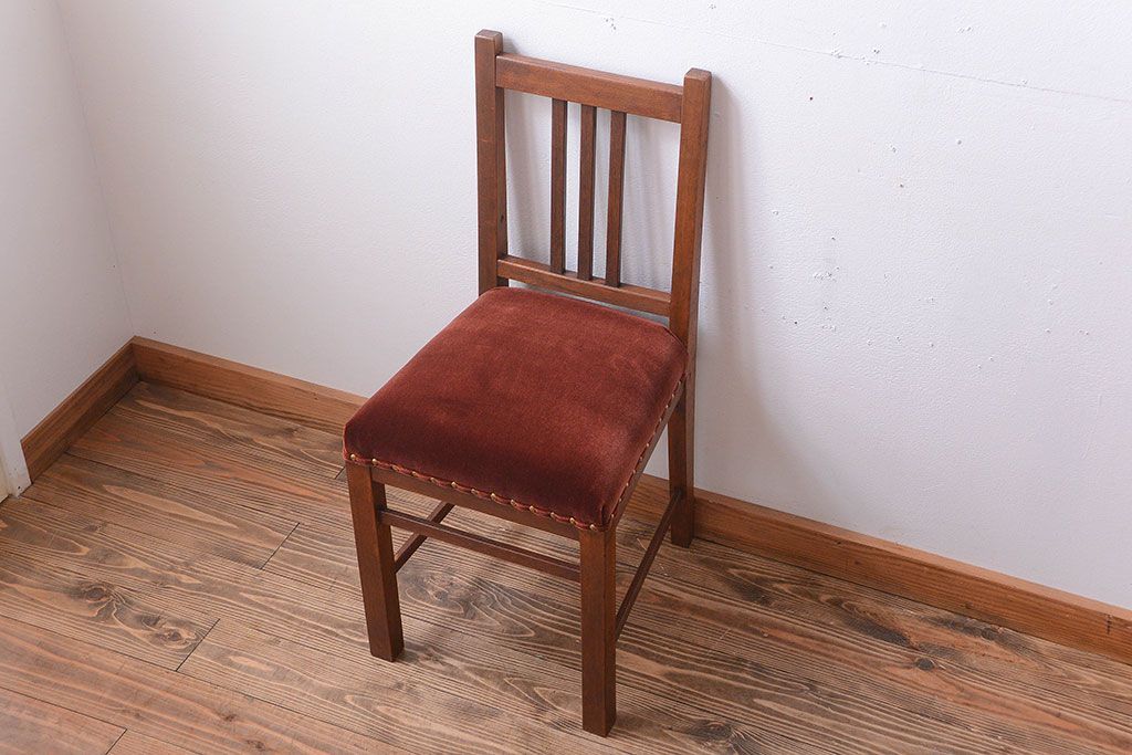 レトロ家具　和製アンティーク　レトロな古いナラ材の小ぶりなチェア(2)