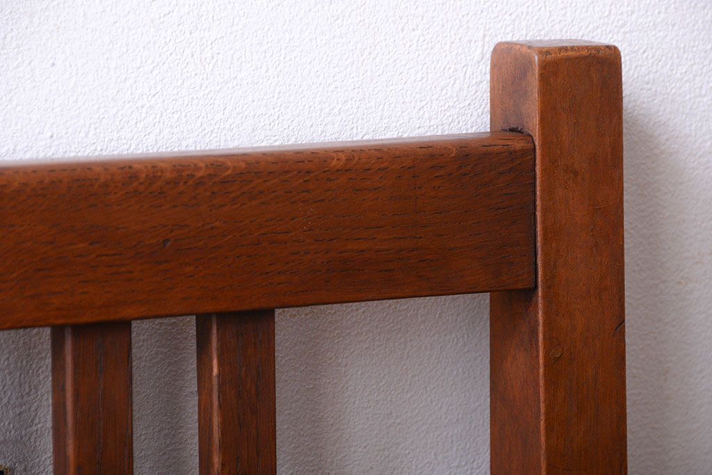 レトロ家具　和製アンティーク　レトロな古いナラ材の小ぶりなチェア(2)