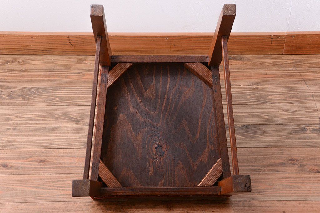 レトロ家具　和製アンティーク　レトロな古いナラ材の小ぶりなチェア(2)