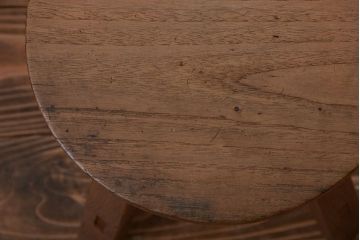 アンティーク家具　和製アンティーク　古い木のシンプルなスツール