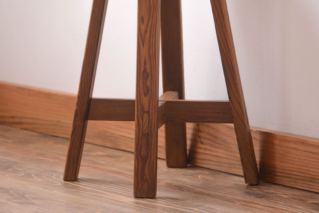 アンティーク家具　和製アンティーク　古い木のシンプルなスツール