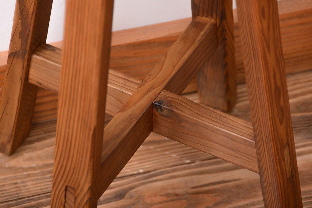 アンティーク家具　和製アンティーク　古い木のシンプルなスツール