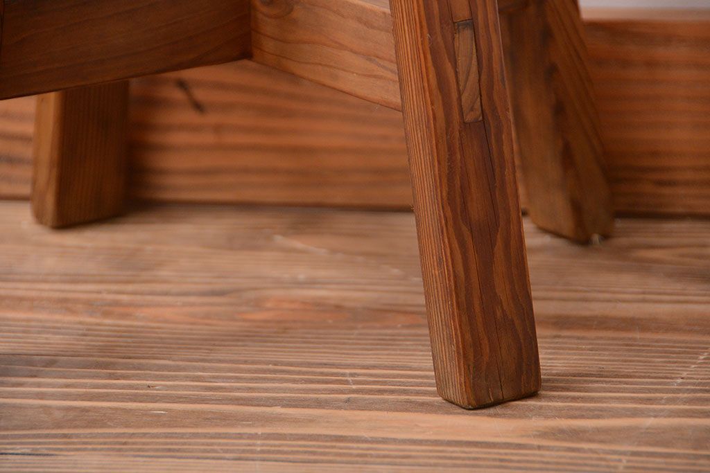 アンティーク家具　和製アンティーク　古い木のシンプルなスツール