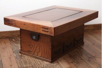 アンティーク雑貨　 古民具・骨董　総欅材!関西火鉢をリメイクした収納付きセンターテーブル(テレビ台)(1)