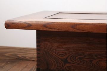 アンティーク雑貨　古民具・骨董　総欅材!関西火鉢をリメイクした収納付きセンターテーブル(テレビ台)(2)