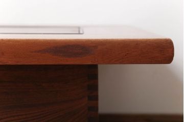 アンティーク雑貨　古民具・骨董　総欅材!関西火鉢をリメイクした収納付きセンターテーブル(テレビ台)(2)