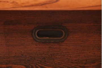 アンティーク雑貨　古民具・骨董　総欅材!関西火鉢をリメイクした収納付きセンターテーブル(テレビ台)(2)