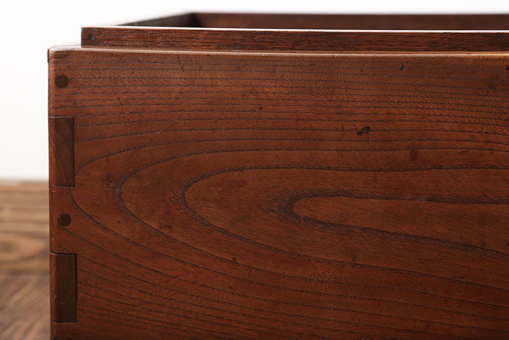 アンティーク雑貨　古民具・骨董　総欅材の古い角火鉢