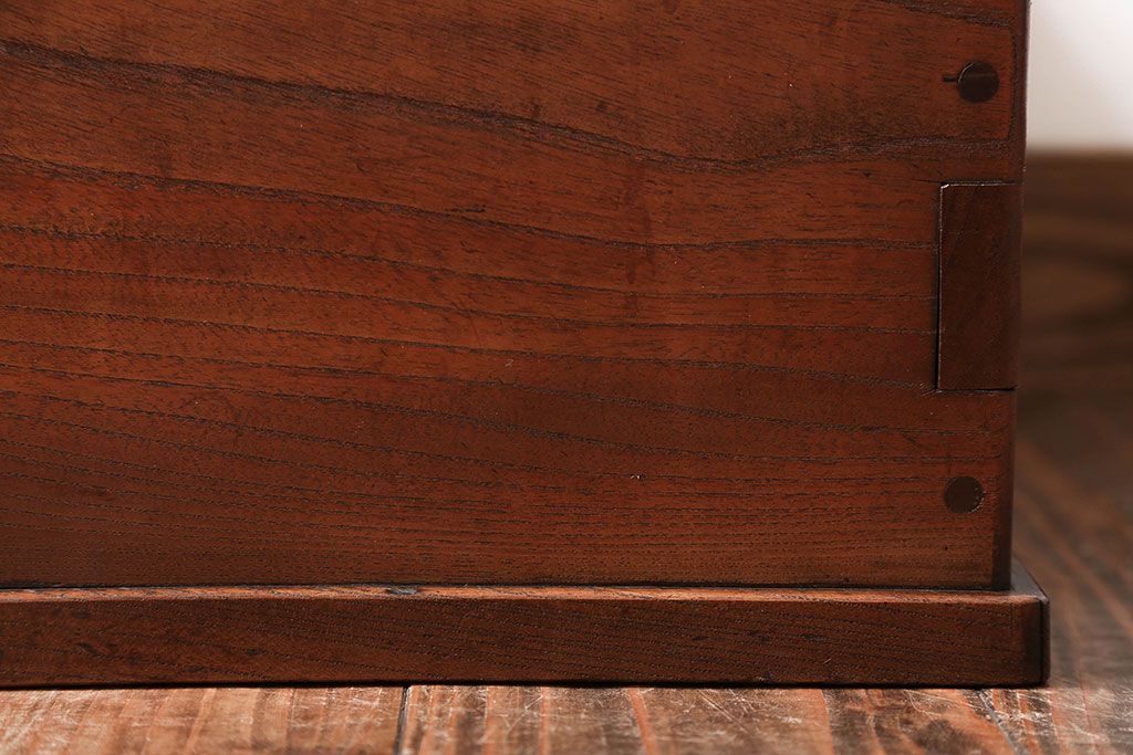 アンティーク雑貨　古民具・骨董　総欅材の古い角火鉢