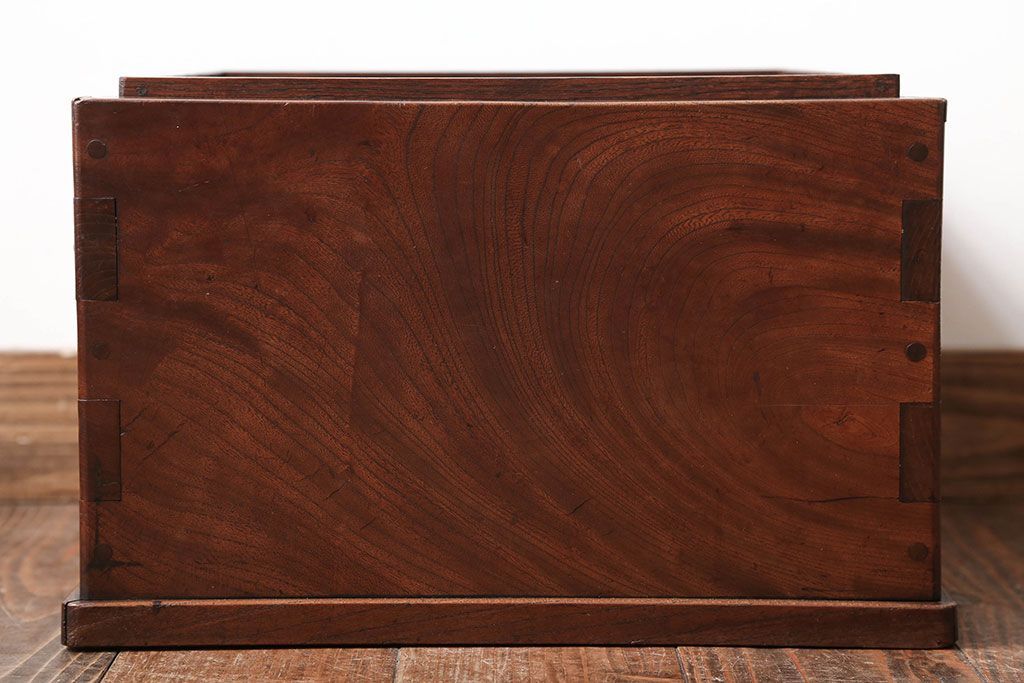 アンティーク雑貨　古民具・骨董　総欅材の古い角火鉢