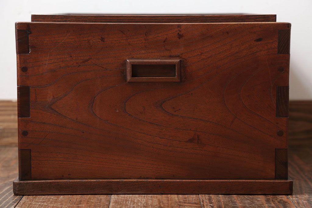 アンティーク雑貨　古民具・骨董　総欅材の古い角火鉢