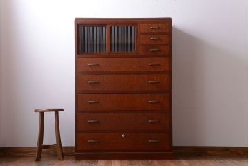 レトロ家具　昭和レトロ　古い木製のシンプルなアンティークチェスト