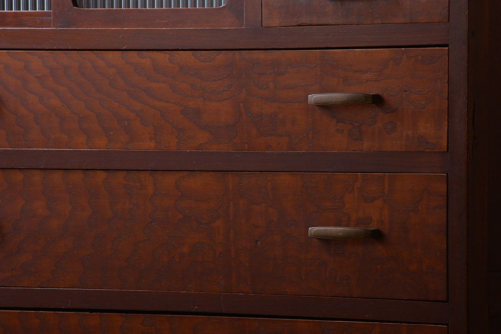 レトロ家具　昭和レトロ　古い木製のシンプルなアンティークチェスト