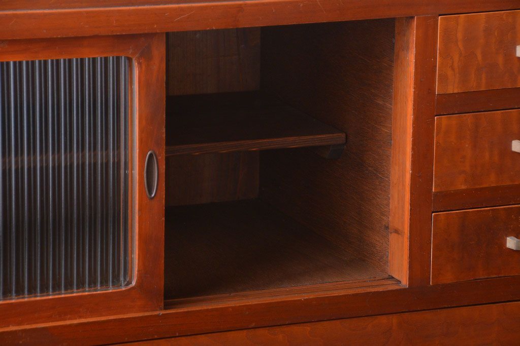 レトロ家具　昭和レトロ　古い木製のシンプルなアンティークチェスト