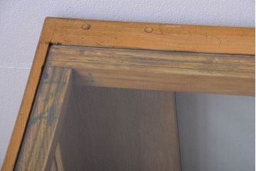 レトロ家具　昭和レトロ　古いナラ材の脚付き特大ガラスケース(ショーケース)(1)