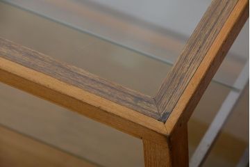 レトロ家具　昭和レトロ　古いナラ材の脚付き特大ガラスケース(ショーケース)(1)