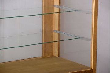 レトロ家具　昭和レトロ　古いナラ材の脚付き特大ガラスケース(ショーケース)(1)