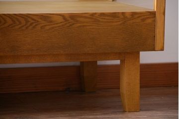 レトロ家具　昭和レトロ　古いナラ材の脚付き特大ガラスケース(ショーケース)(1)