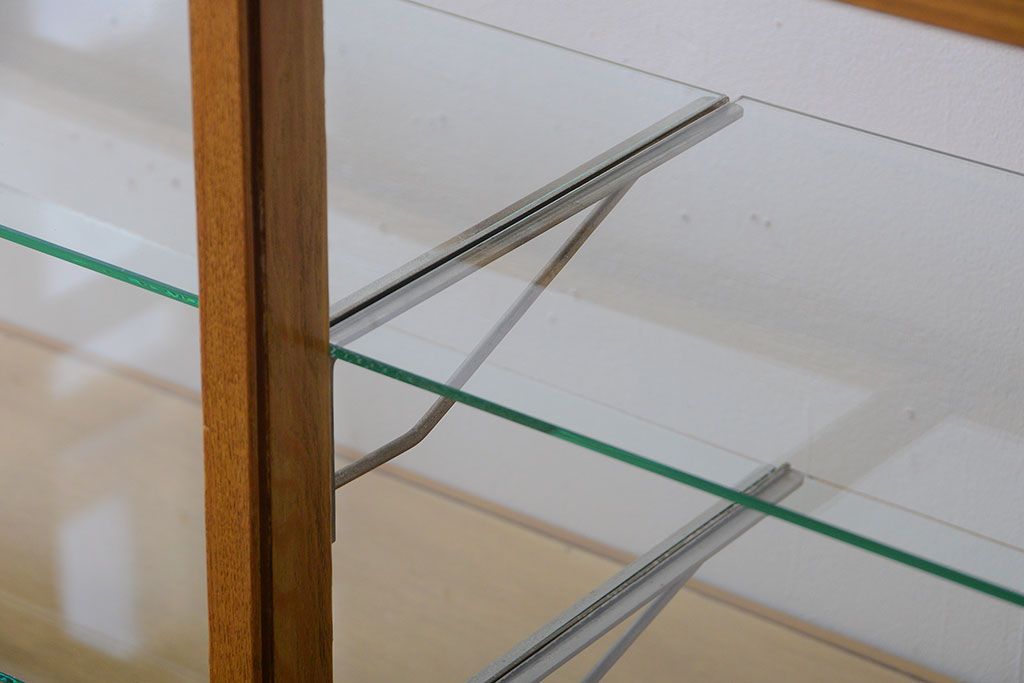 レトロ家具　昭和レトロ　古いナラ材の脚付き特大ガラスケース(ショーケース)(1)