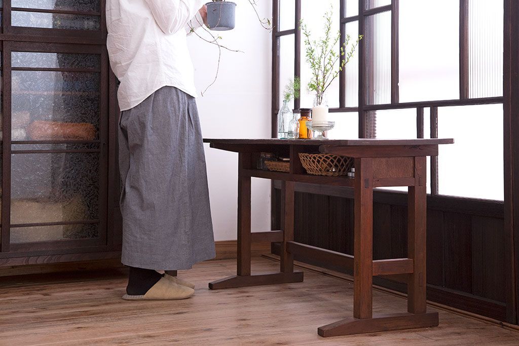 レトロ家具　和製アンティーク　古い学校のレトロな横長テーブル(作業台)(2)