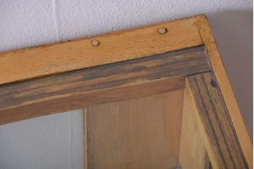 レトロ家具　昭和レトロ　古いナラ材の脚付き特大ガラスケース(ショーケース)(2)