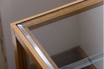 レトロ家具　昭和レトロ　古いナラ材の脚付き特大ガラスケース(ショーケース)(2)