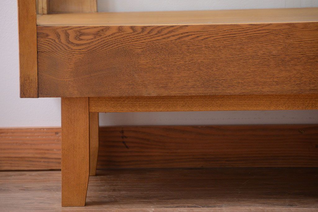 レトロ家具　昭和レトロ　古いナラ材の脚付き特大ガラスケース(ショーケース)(2)