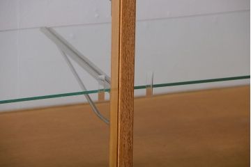 レトロ家具　昭和レトロ　古いナラ材の脚付き特大ガラスケース(ショーケース)(2)