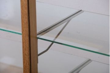 レトロ家具　昭和レトロ　古いナラ材の脚付き特大ガラスケース(ショーケース)(2)