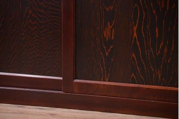 アンティーク家具　古民具・骨董　框が欅材!漆が綺麗な水屋箪笥ローボード(テレビ台、キャビネット、収納棚)