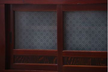 アンティーク家具　古民具・骨董　六尺　デザインガラスがモダンでお洒落な水屋箪笥テレビボード