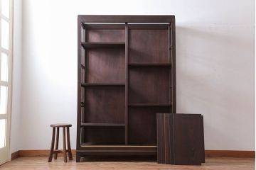 アンティーク家具　和製アンティーク　三面ガラスのシックな脚付き収納棚(ガラスケース・ショーケース)