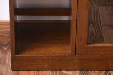 アンティーク家具　和製アンティーク　古い木の飾り棚付きブックケース(本箱)