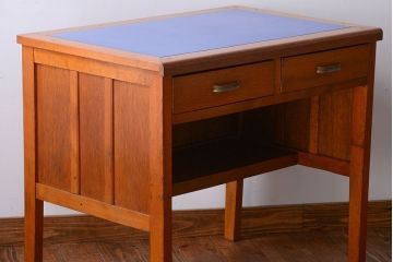 レトロ家具　昭和レトロ　古い木製のアンティーク平机